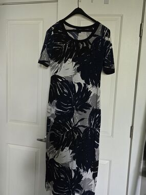 Women's Navy and Gray Tropical Print Short-Sleeve Dress